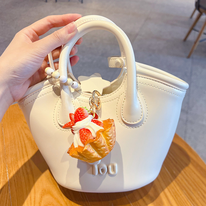 Yaratıcı PU Çilekli Yumurtalı  - Car Accessories In Japan incelemesi ve fiyatı